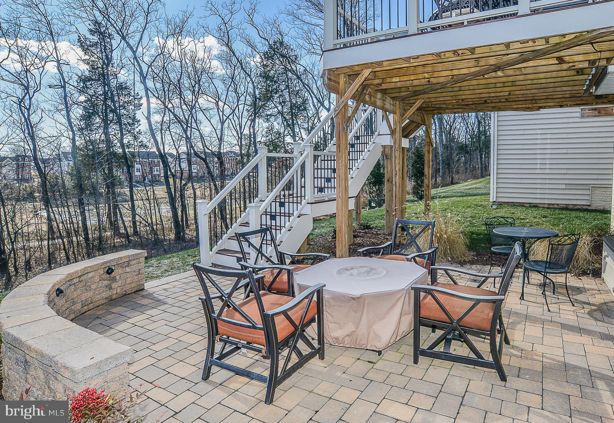 LOUDOUN VALLEY ESTATES 2 - Residential