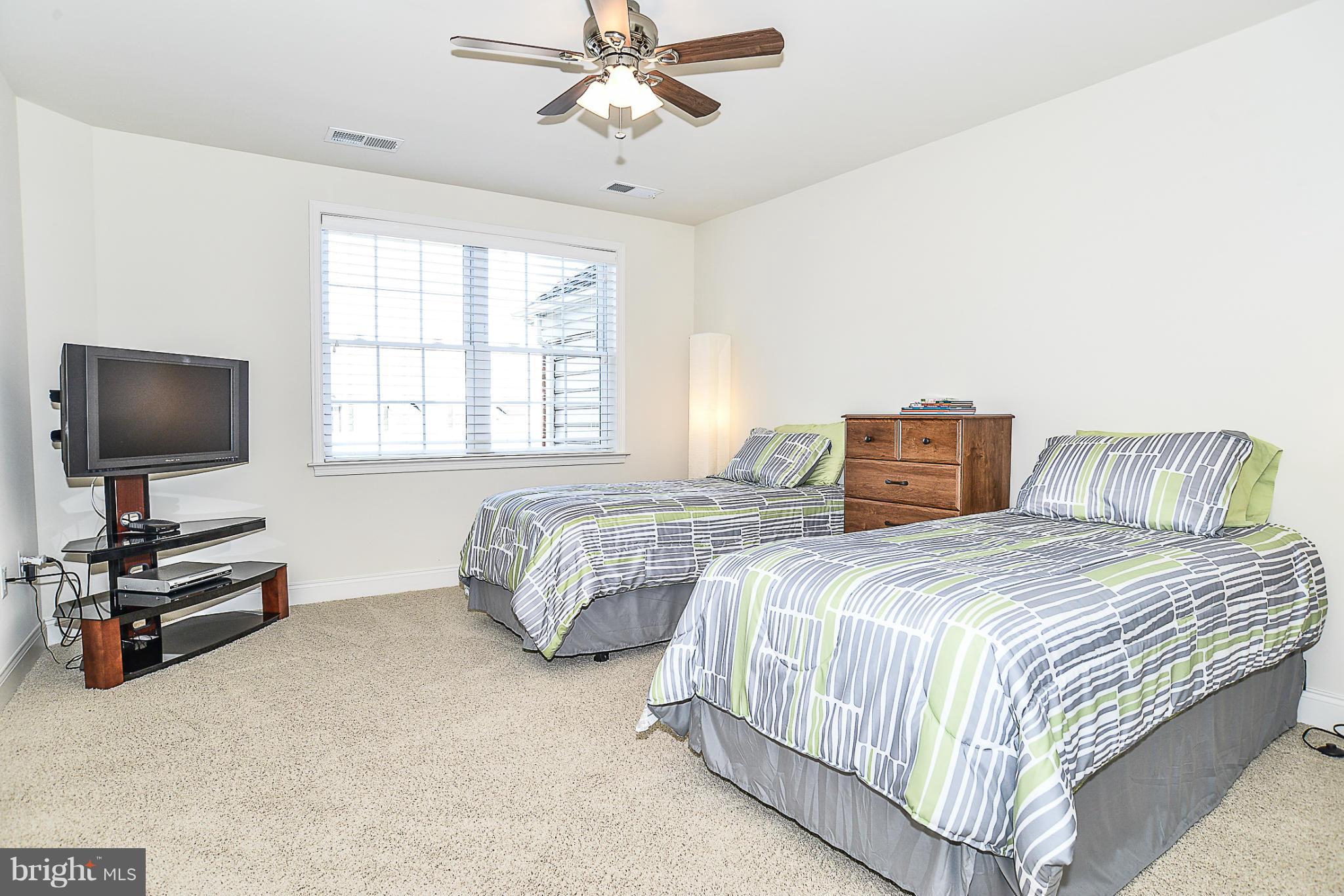 LOUDOUN VALLEY ESTATES 2 - Residential