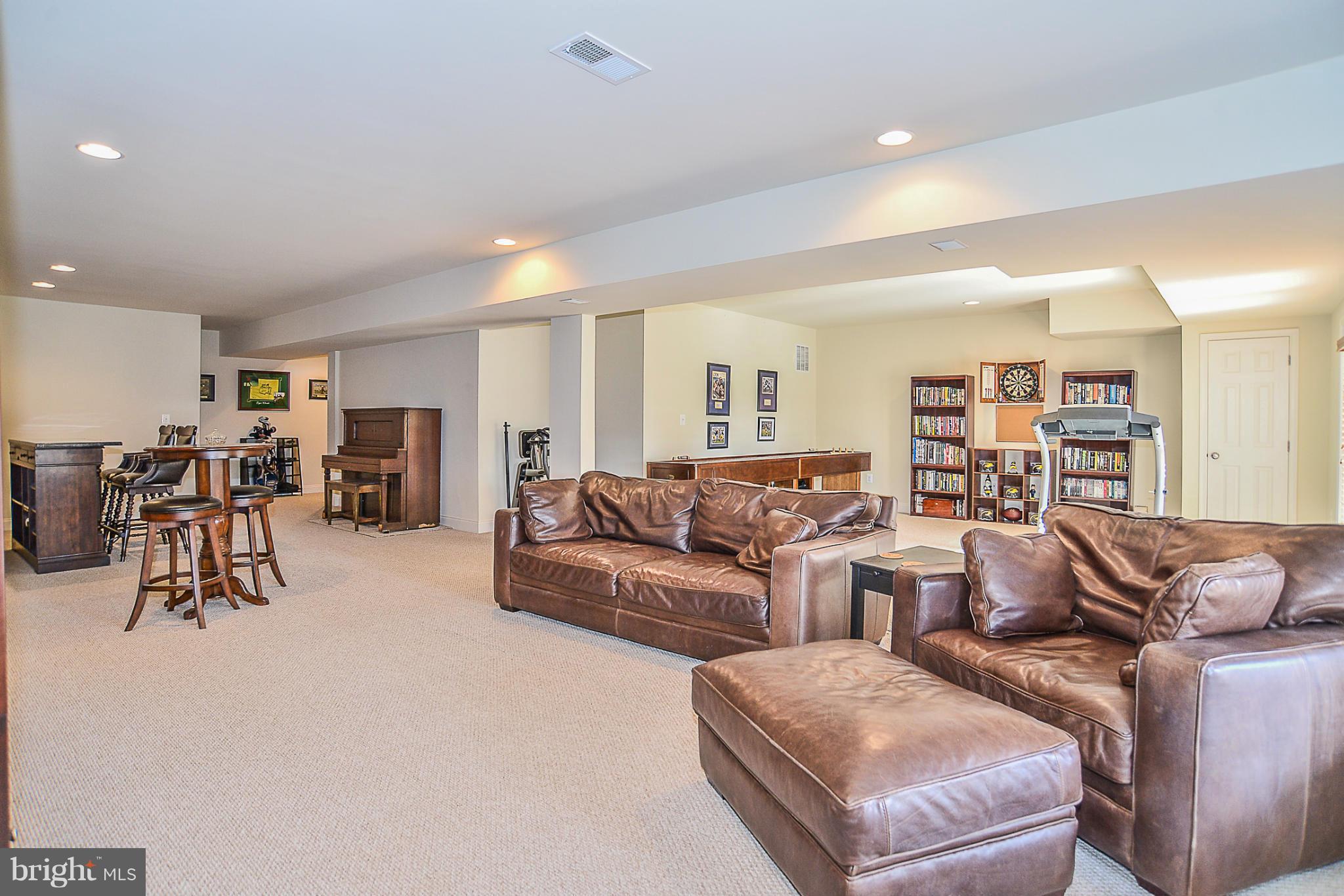 LOUDOUN VALLEY ESTATES 2 - Residential