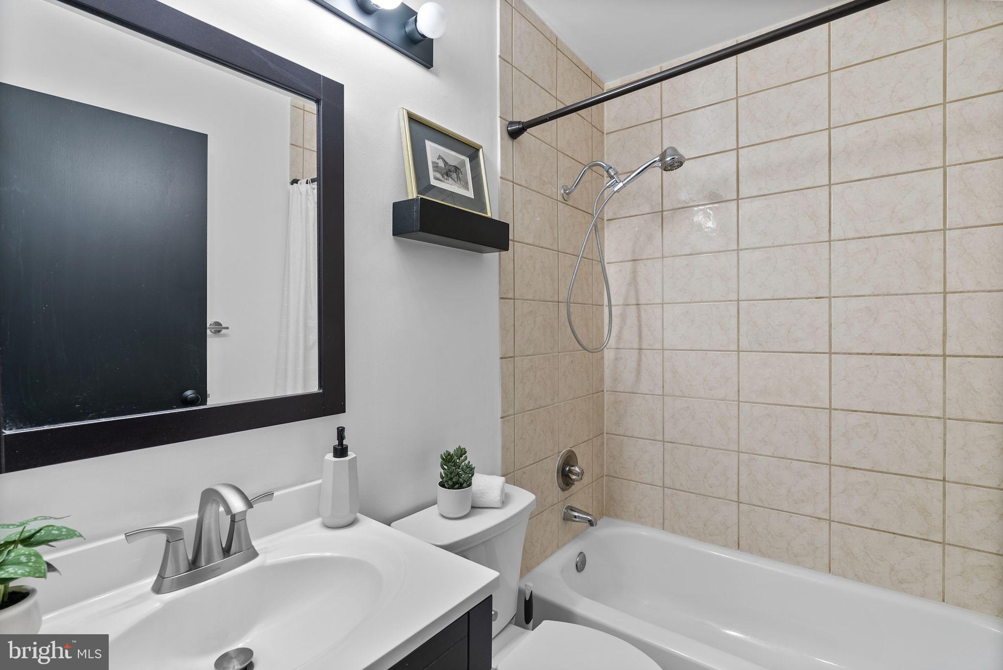 FELLS POINT HISTORIC DISTRICT - Residential