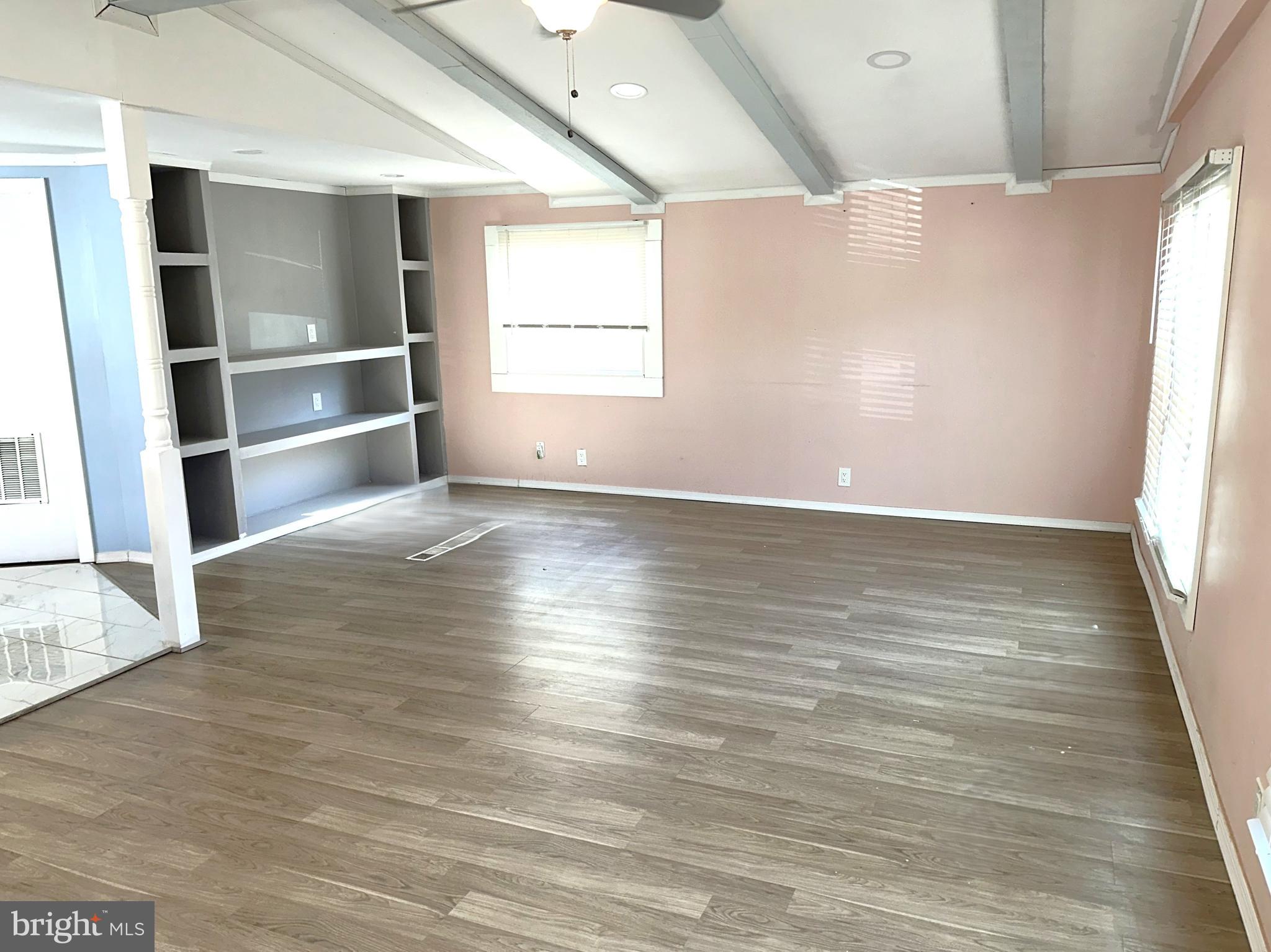 BOONES ESTATES - Residential