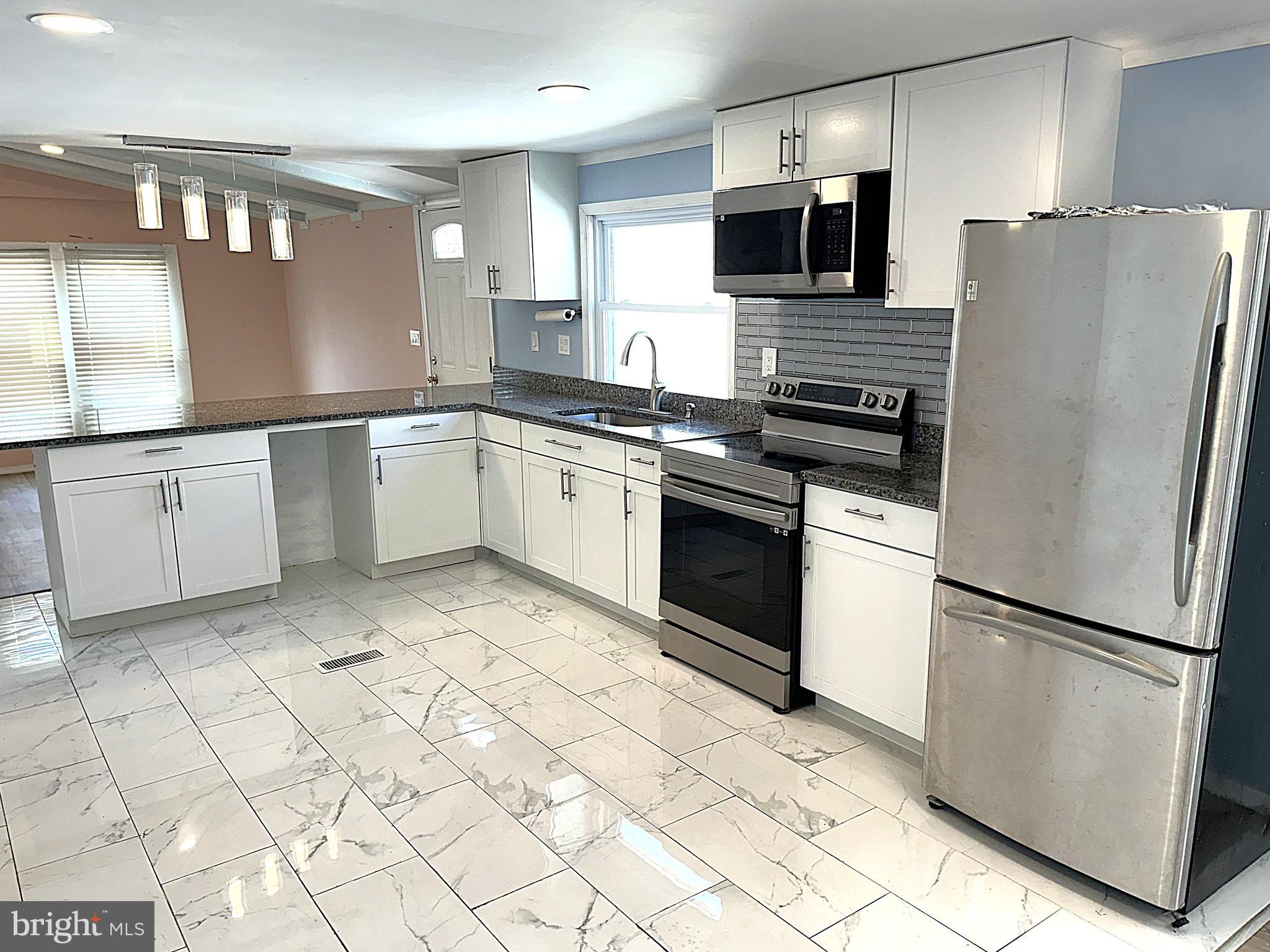 BOONES ESTATES - Residential