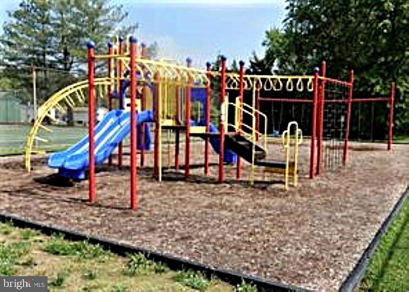 BOONES ESTATES - Residential