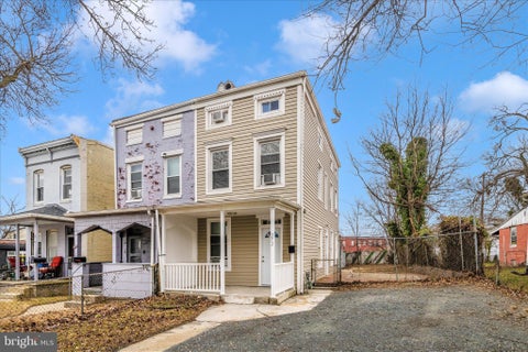 Townhouse For Sale - 272 S Loudon Avenue<br/> BALTIMORE, MD 21229