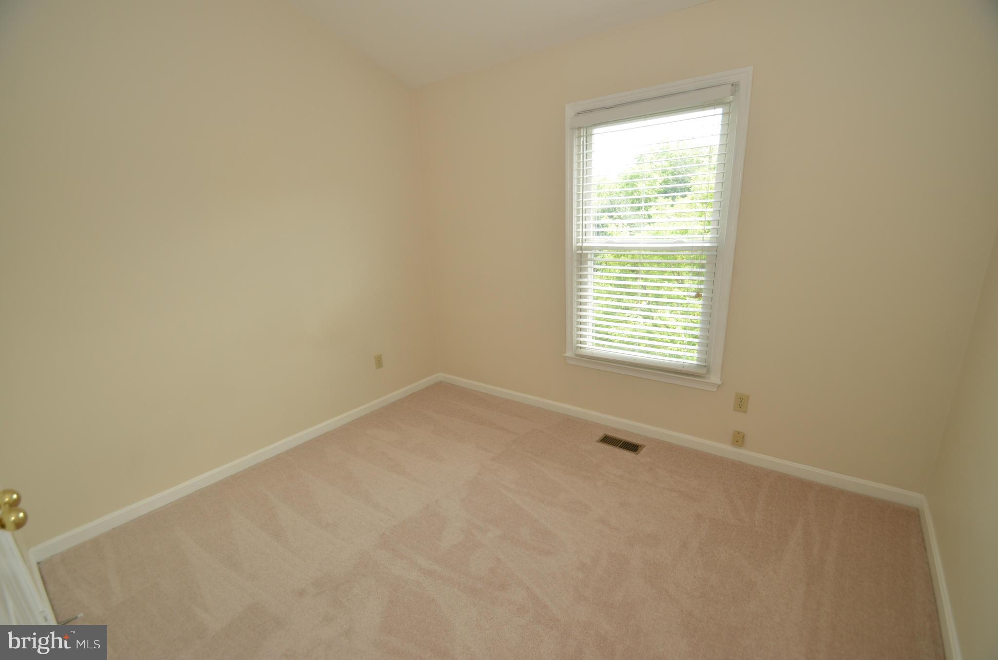 KINGSTOWNE - Residential Lease