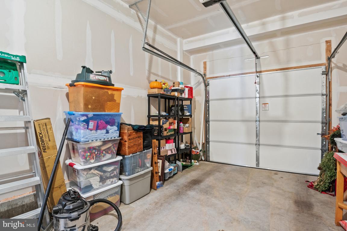 STEELPOINTE - Residential