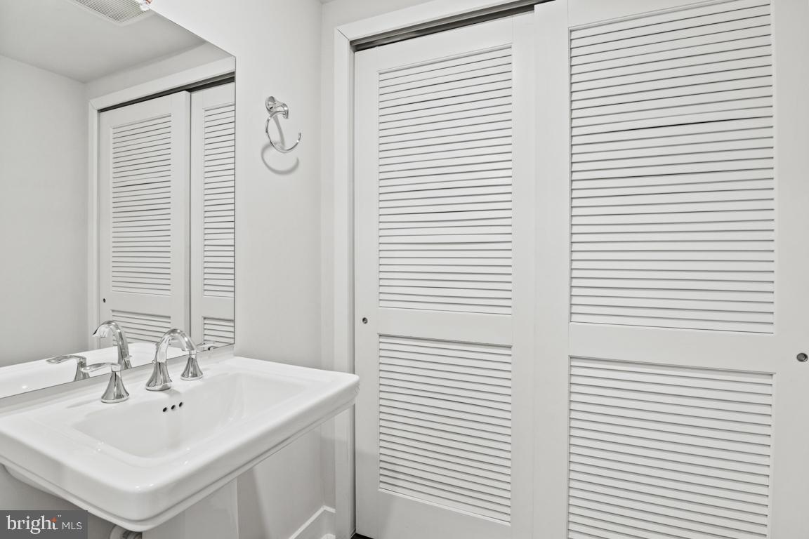 STEELPOINTE - Residential