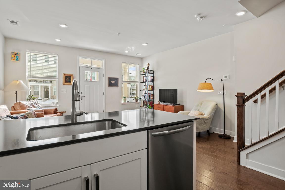 STEELPOINTE - Residential