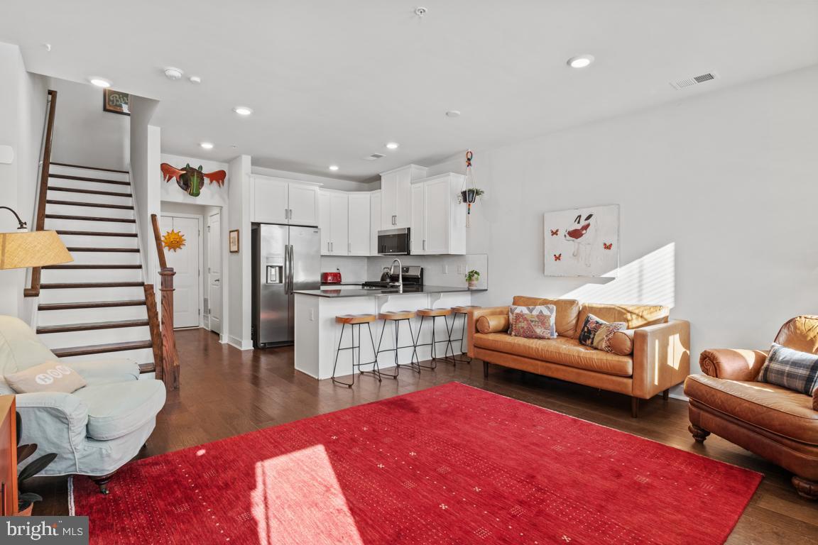 STEELPOINTE - Residential