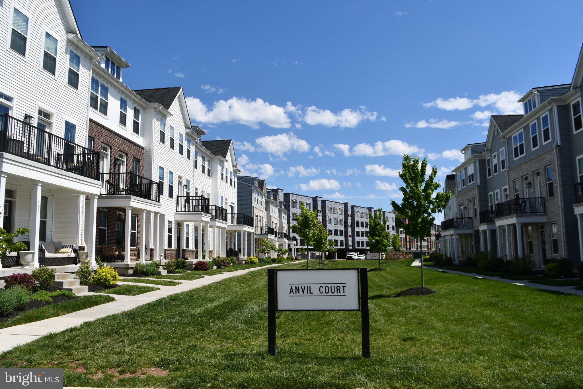 STEELPOINTE - Residential