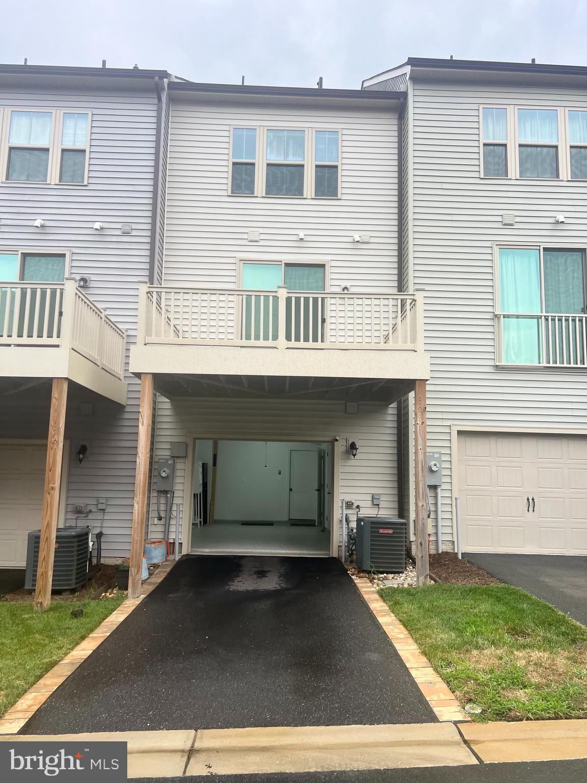 PARKSIDE - Residential Lease