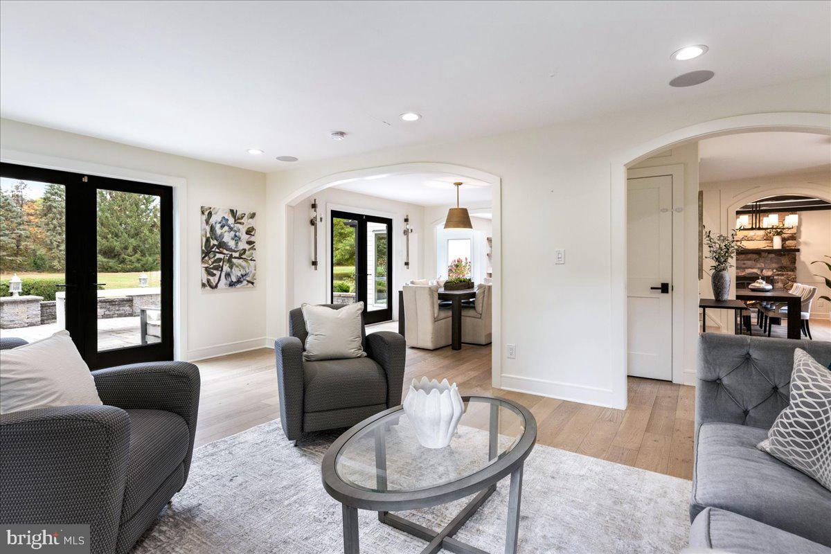 SOLEBURY FARMS EST - Residential