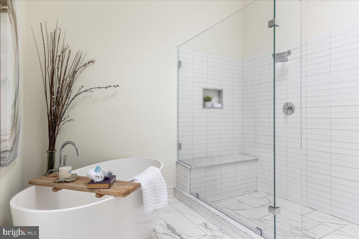 SOLEBURY FARMS EST - Residential