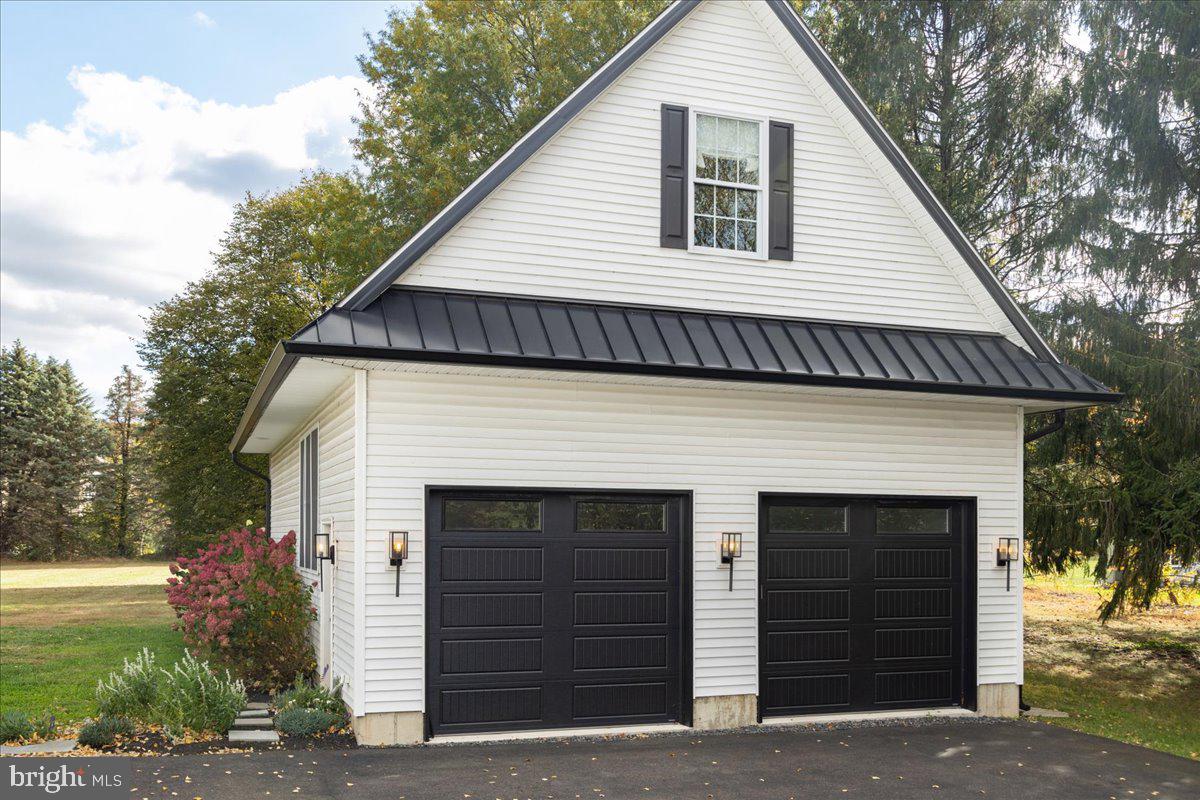 SOLEBURY FARMS EST - Residential