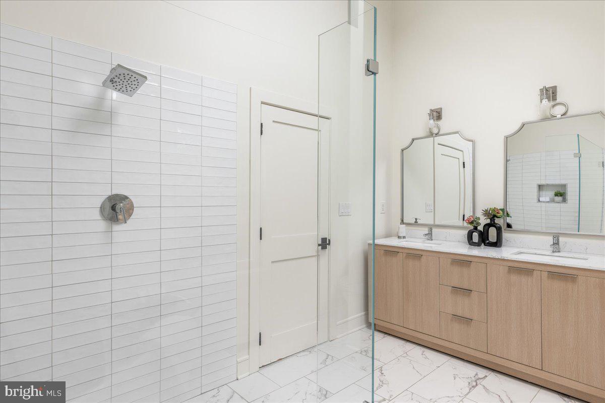 SOLEBURY FARMS EST - Residential