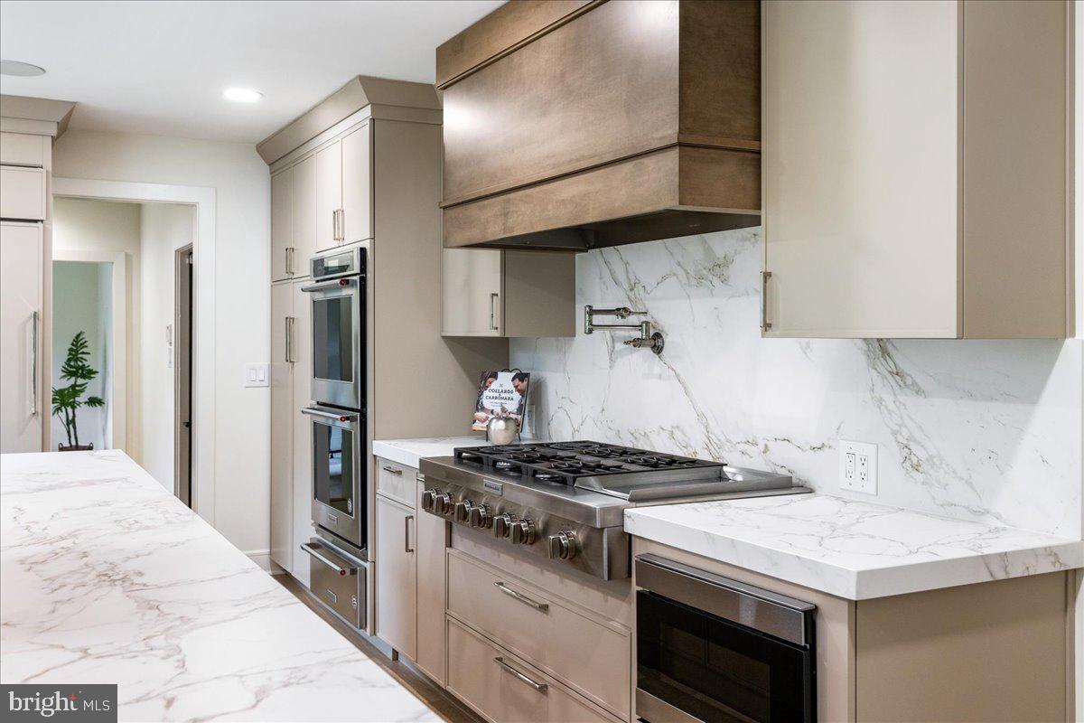 SOLEBURY FARMS EST - Residential