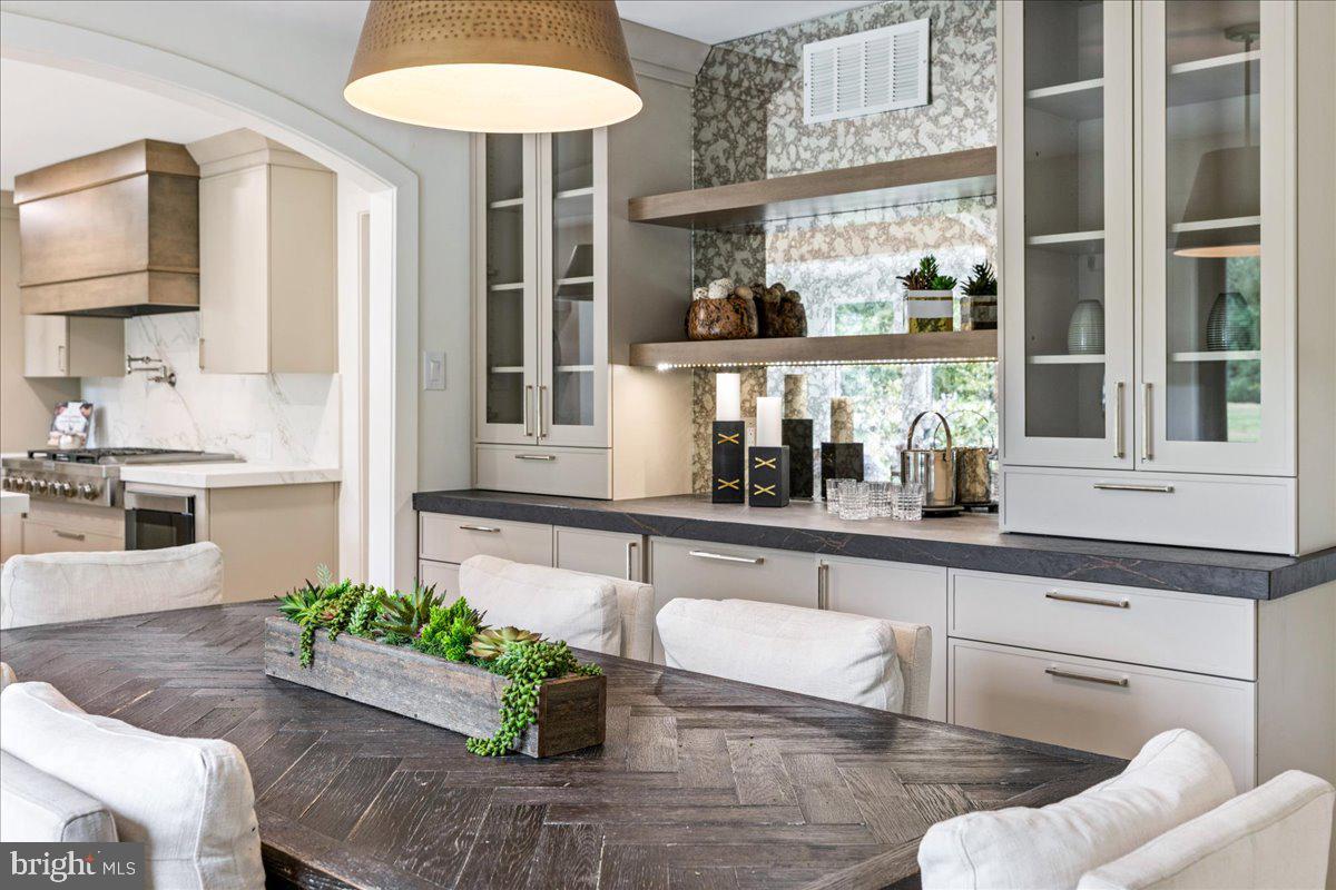 SOLEBURY FARMS EST - Residential