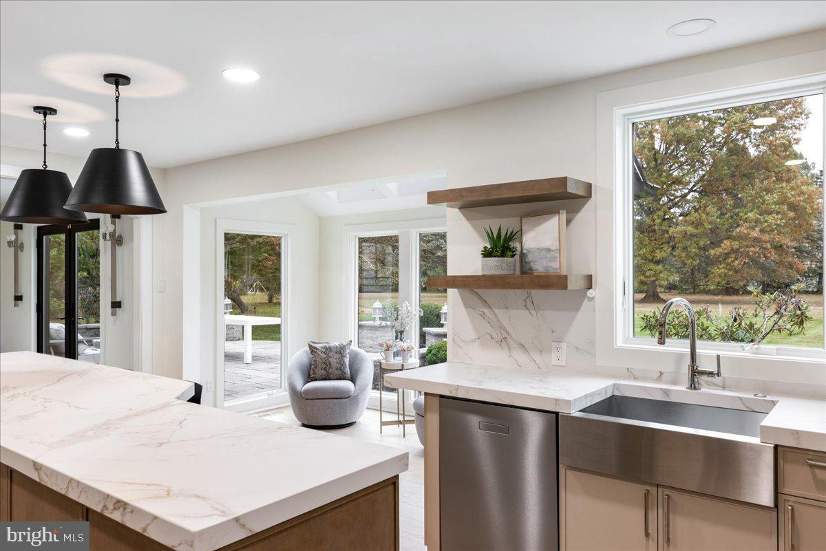 SOLEBURY FARMS EST - Residential