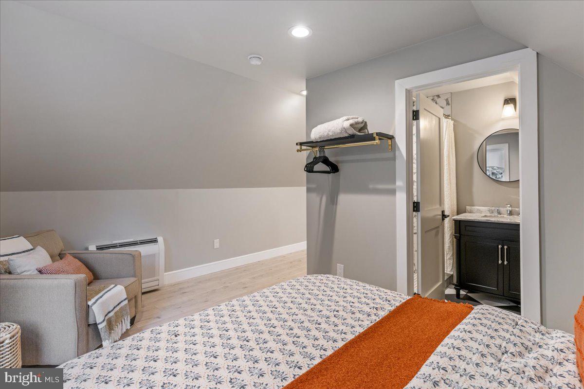 SOLEBURY FARMS EST - Residential