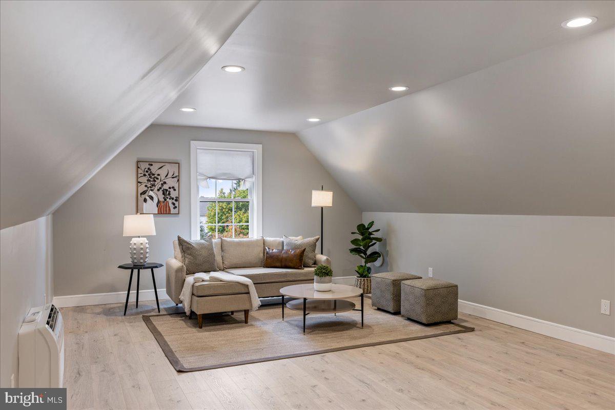 SOLEBURY FARMS EST - Residential