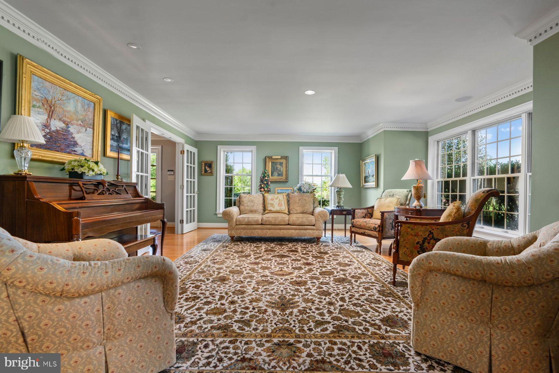 1017 LORIEN DRIVE