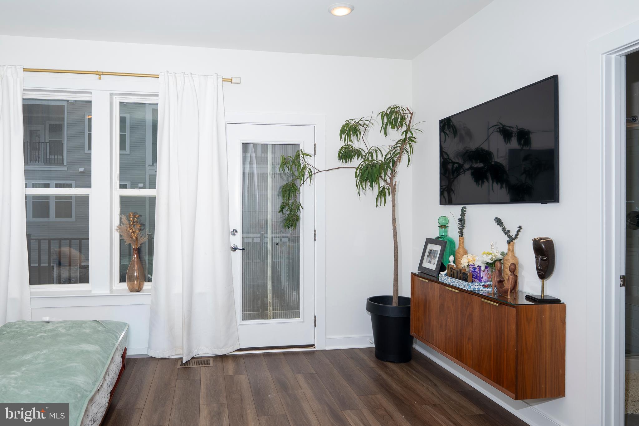 FARMSTEAD DISTRICT - Residential