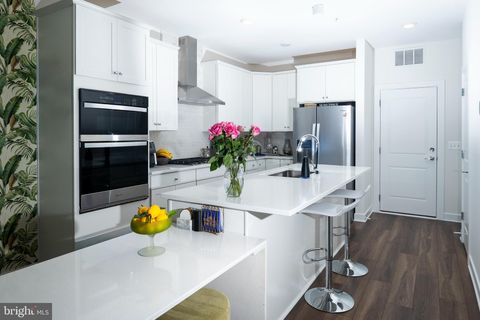 Photo of 16132 Frederick Road, ROCKVILLE, MD 20850 (MLS # MDMC2213906)