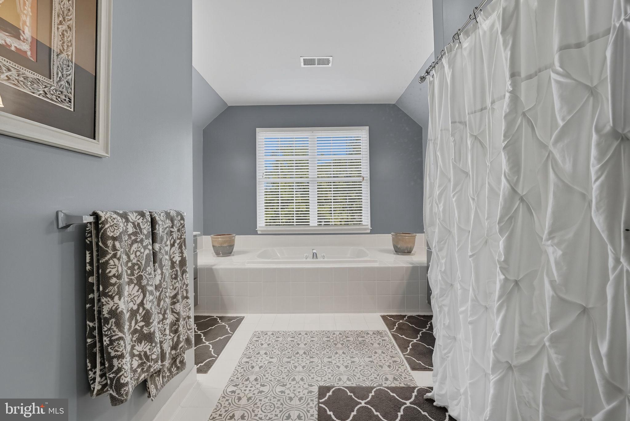 DOMINION VALLEY COUNTRY CLUB - Residential