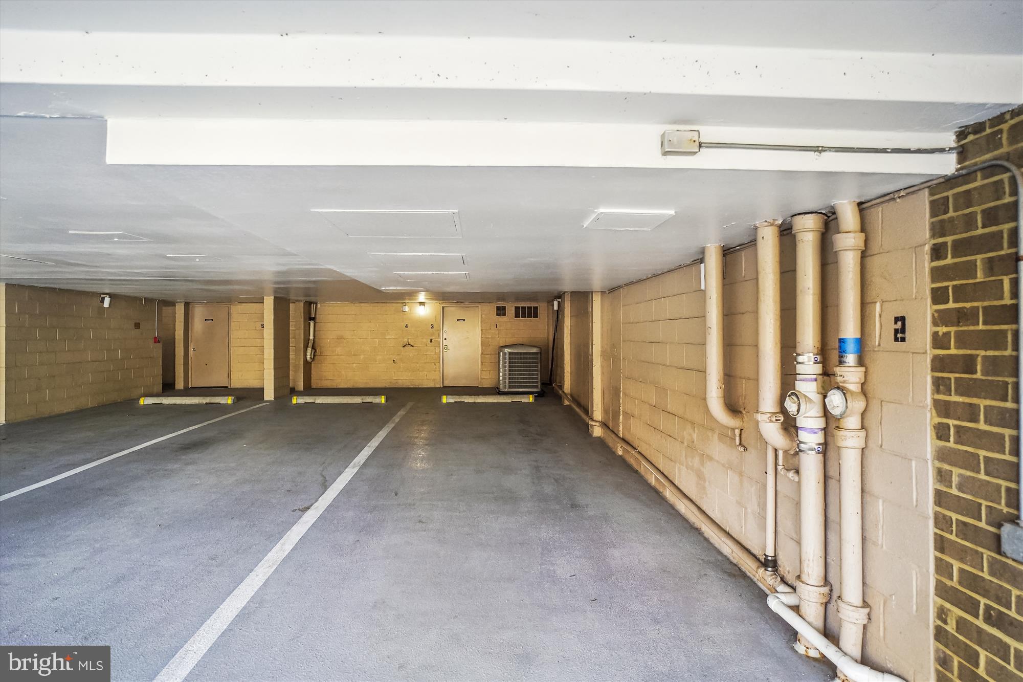 SUMNER VILLAGE - Residential