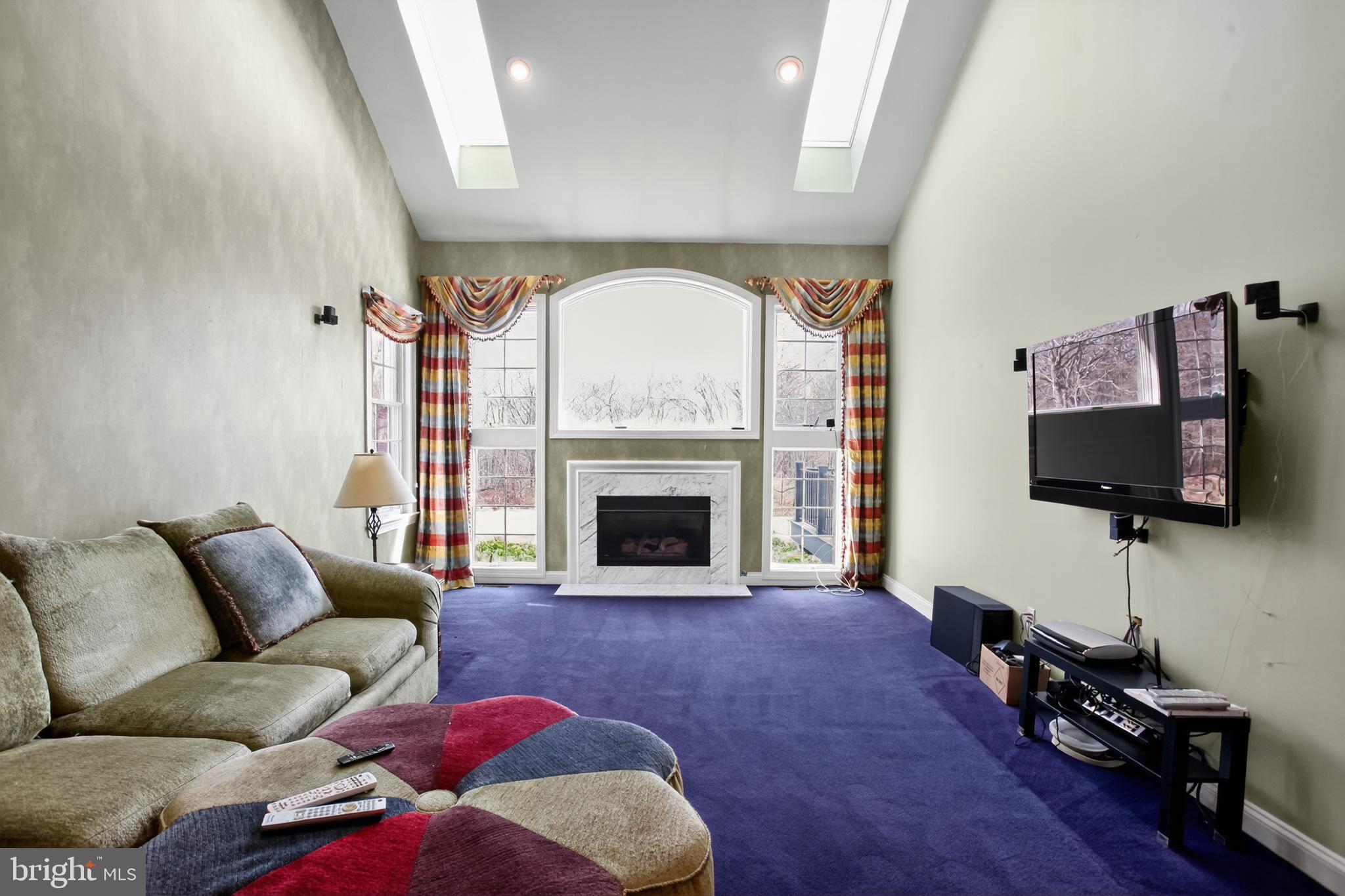 RIVER CROSSING - Residential