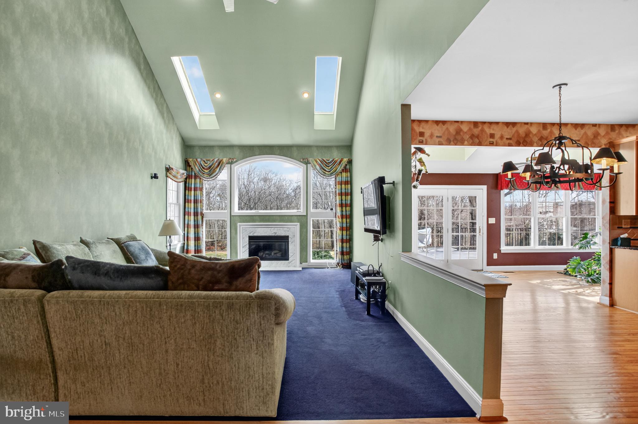 RIVER CROSSING - Residential