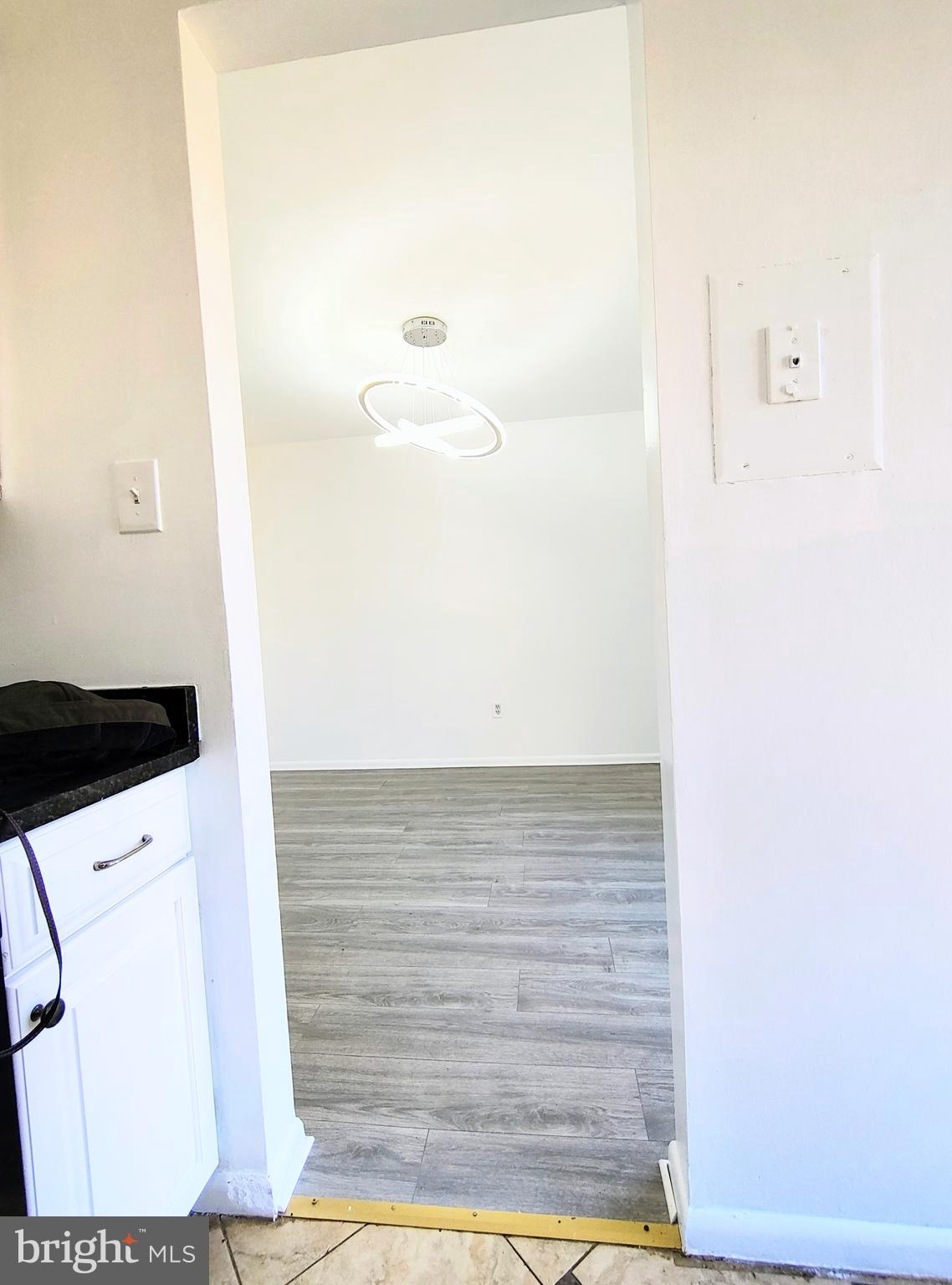 CAMELBACK VILLAGE - Residential