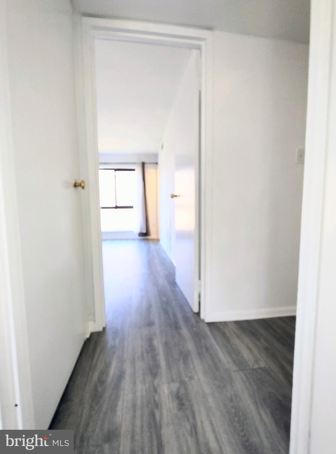 CAMELBACK VILLAGE - Residential