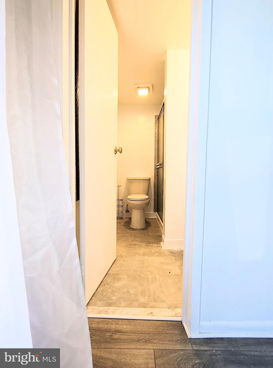 CAMELBACK VILLAGE - Residential