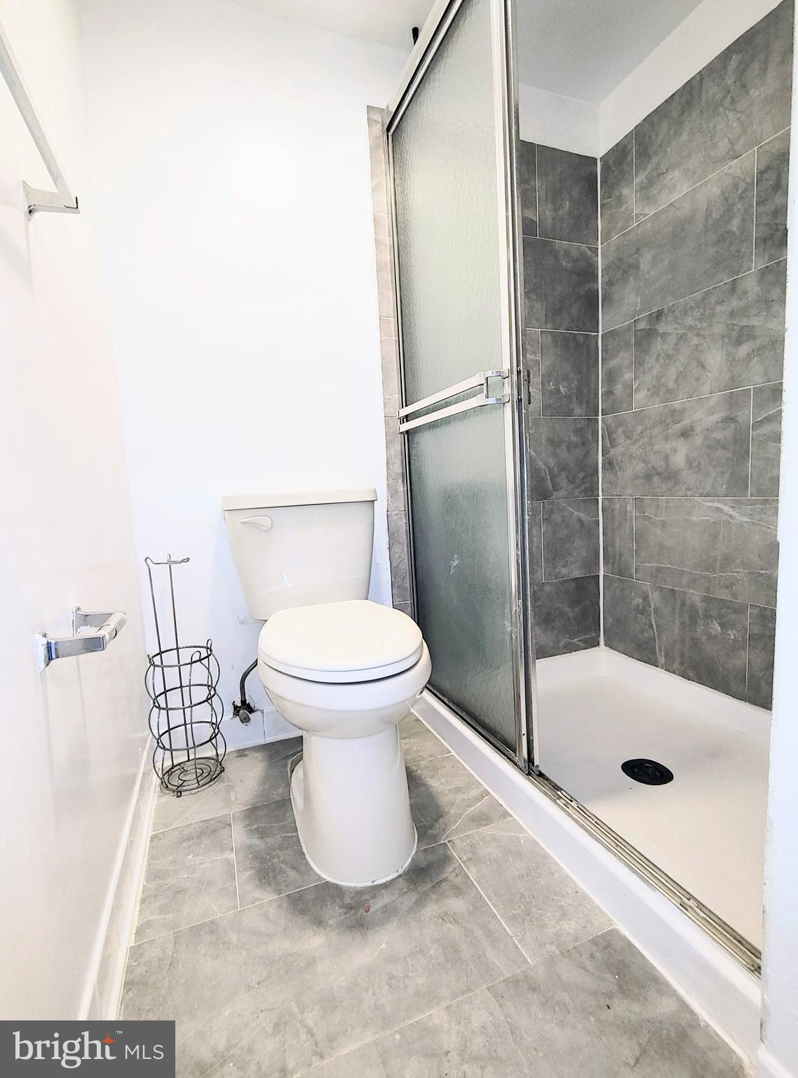 CAMELBACK VILLAGE - Residential