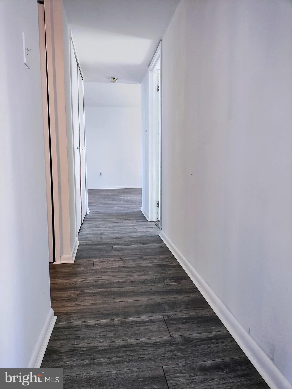 CAMELBACK VILLAGE - Residential