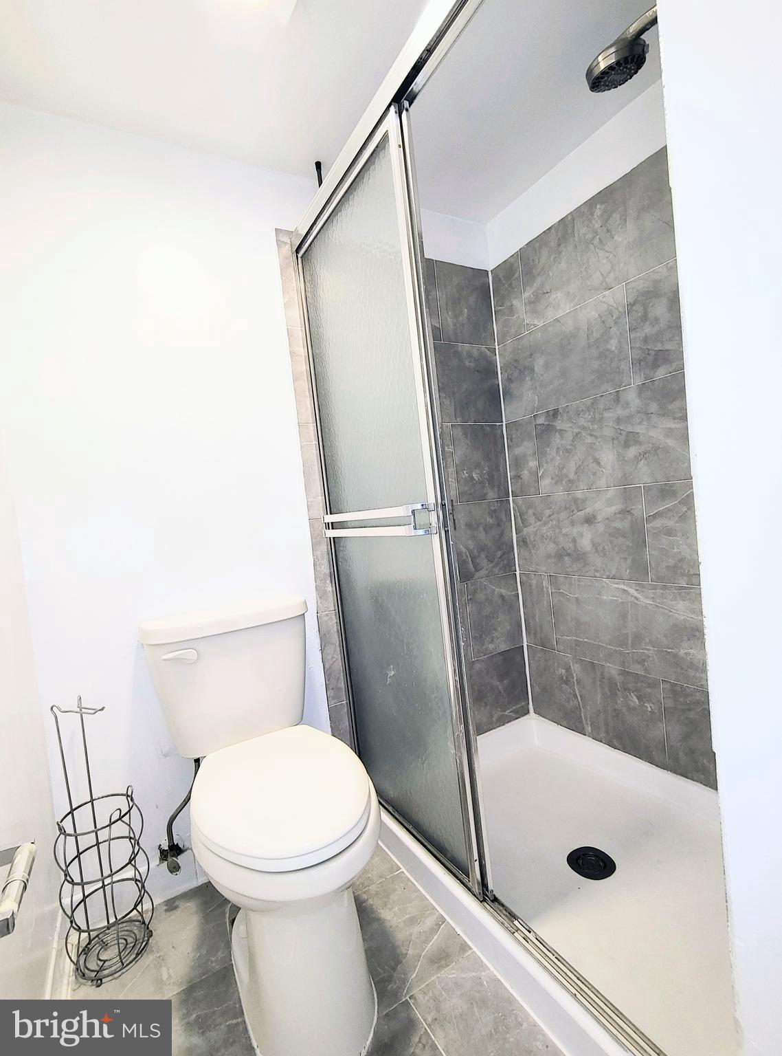 CAMELBACK VILLAGE - Residential