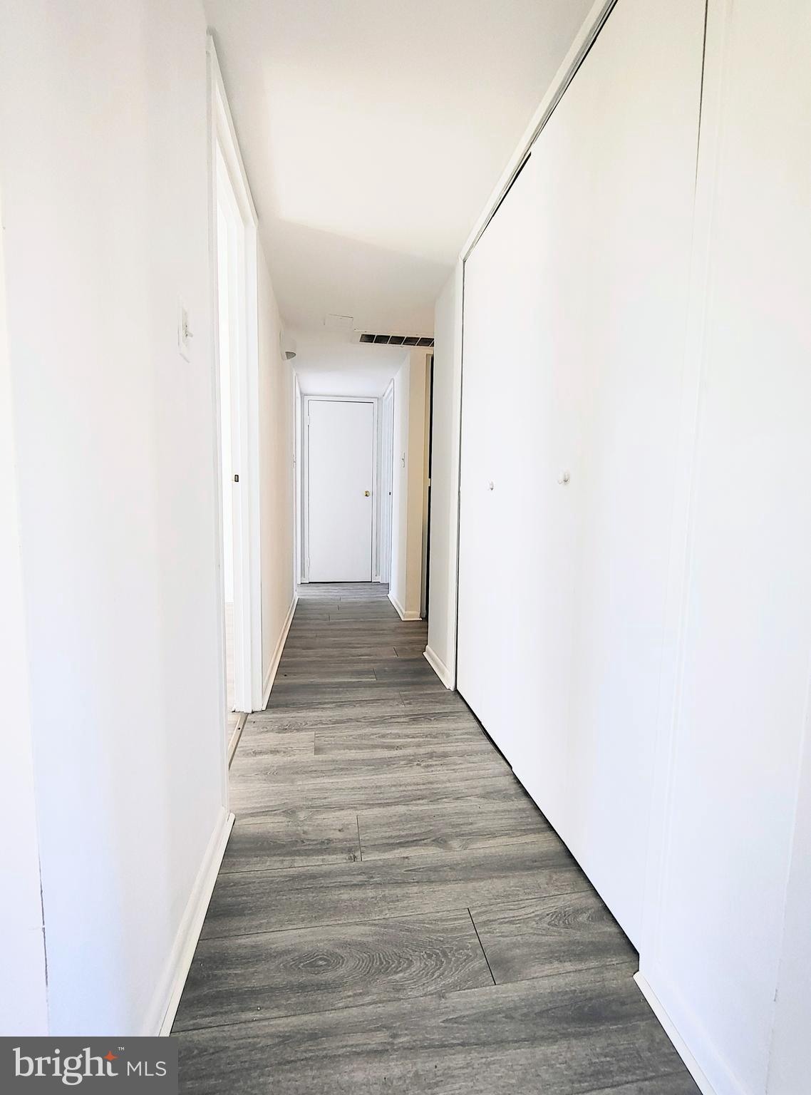 CAMELBACK VILLAGE - Residential