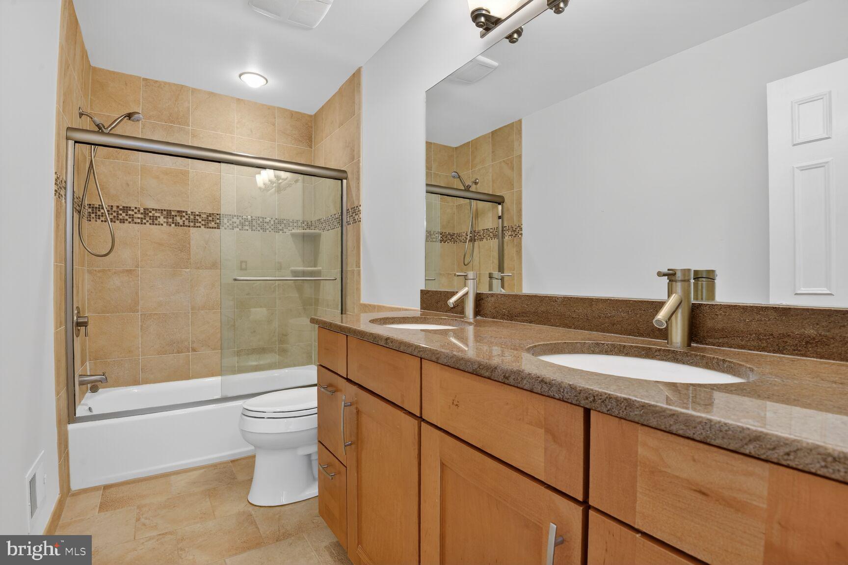 FRANKLIN FARM - Residential