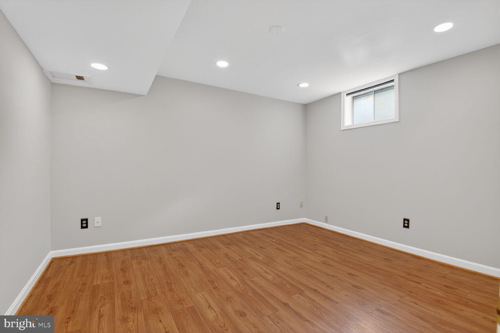 FRANKLIN FARM - Residential