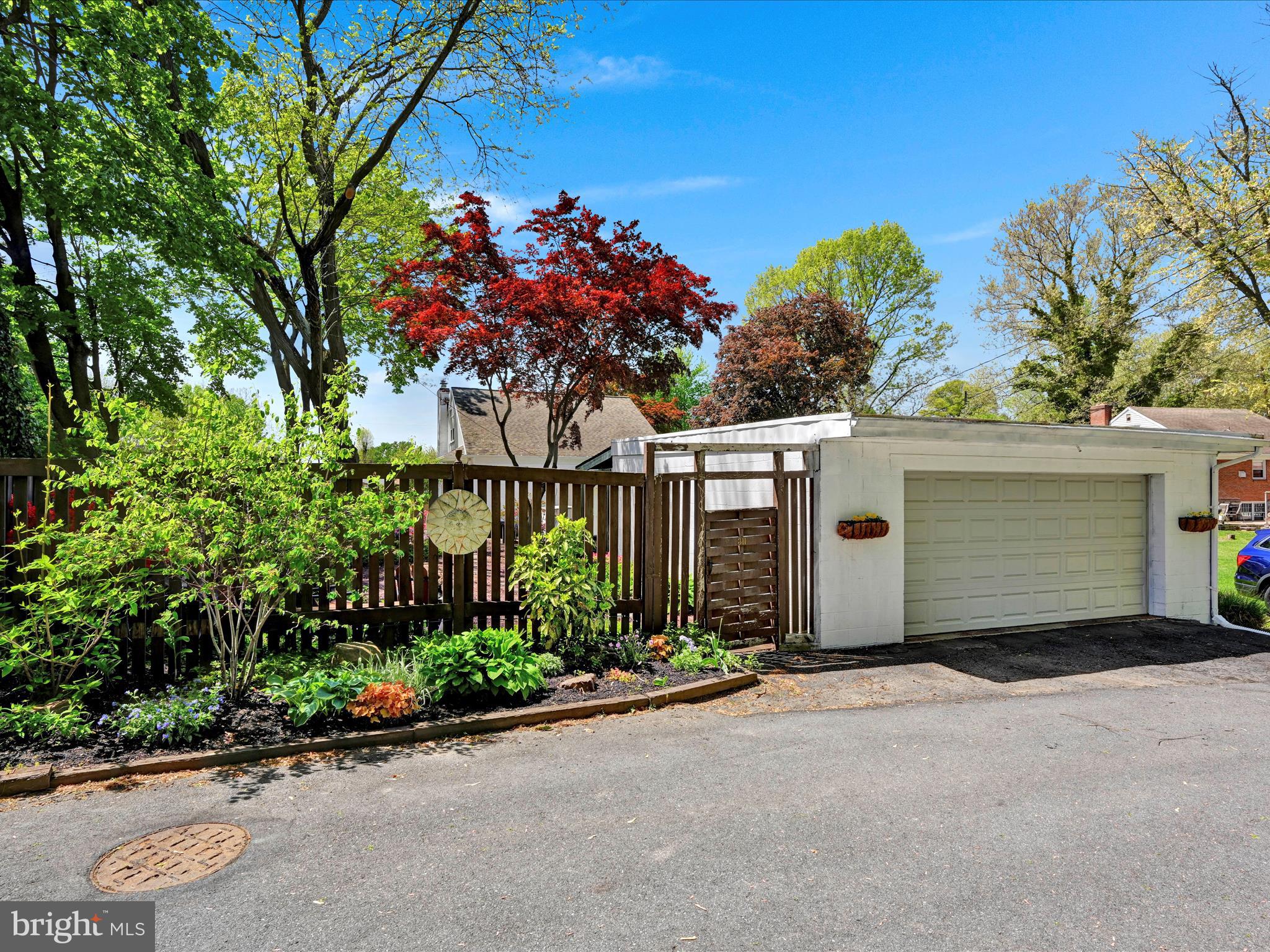 HAMILTON PARK - Residential