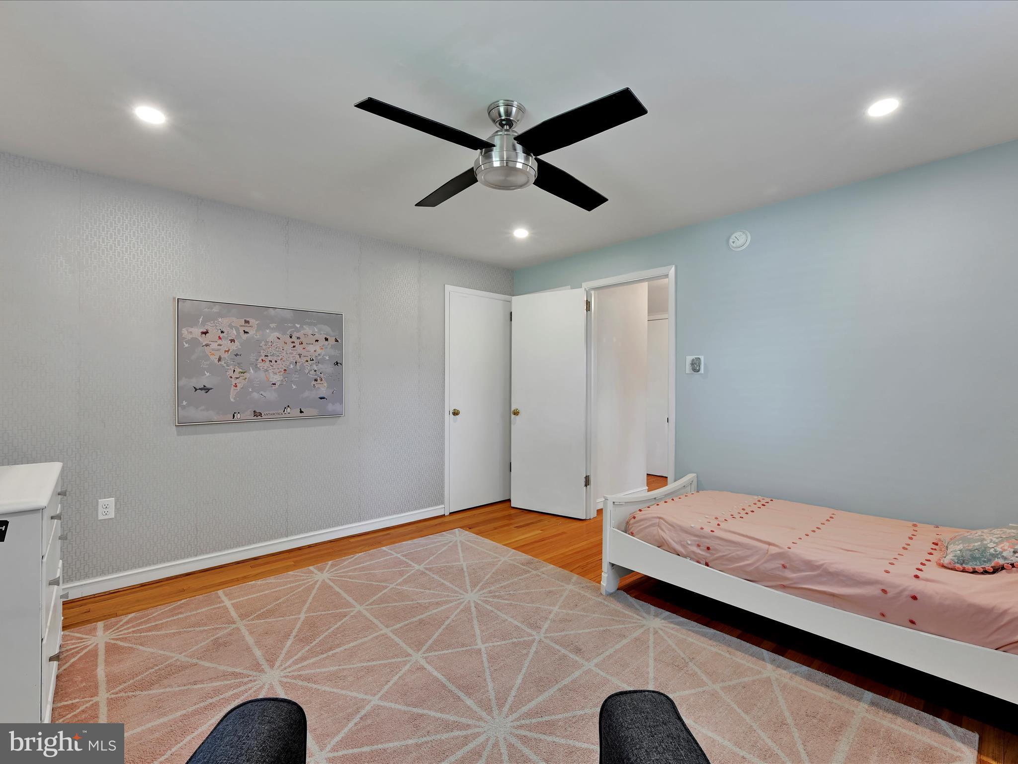 HAMILTON PARK - Residential