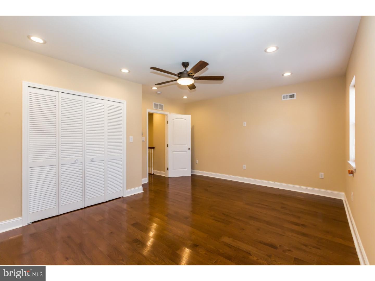 PORT RICHMOND - Residential