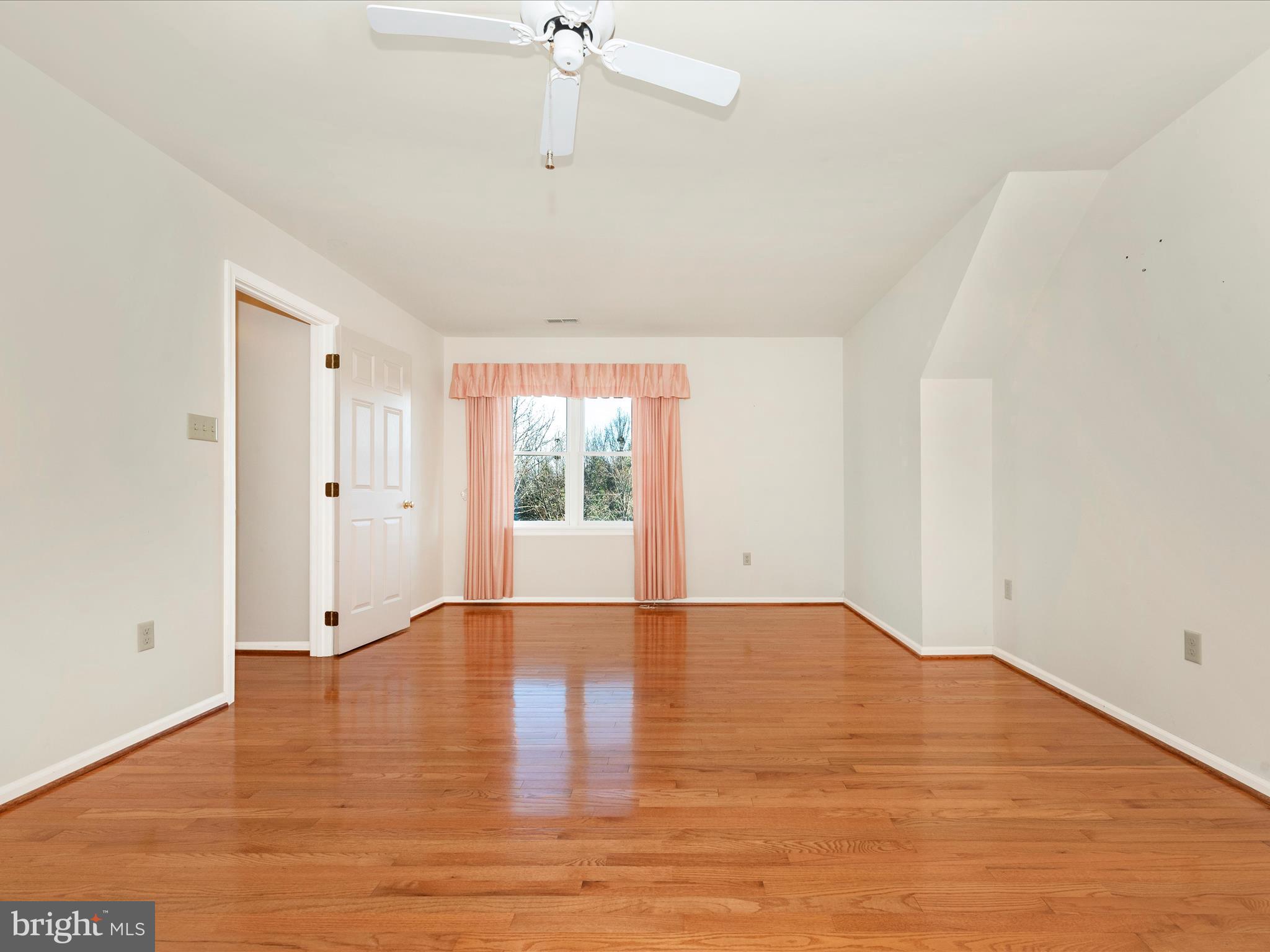 FOXLEIGH MEADOWS - Residential