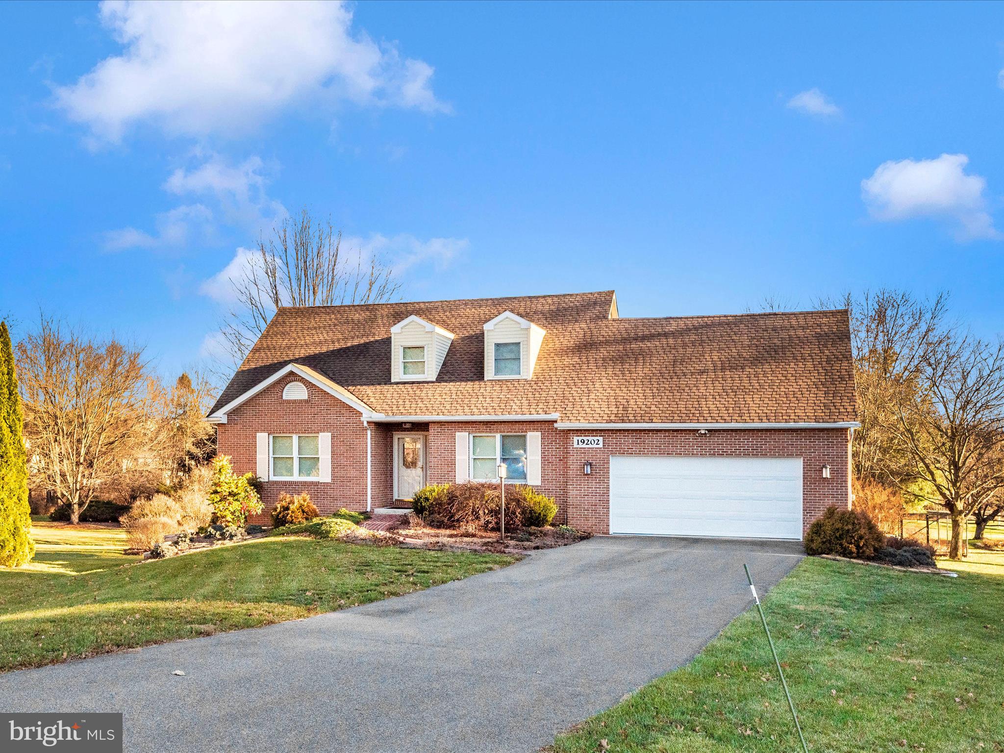 FOXLEIGH MEADOWS - Residential