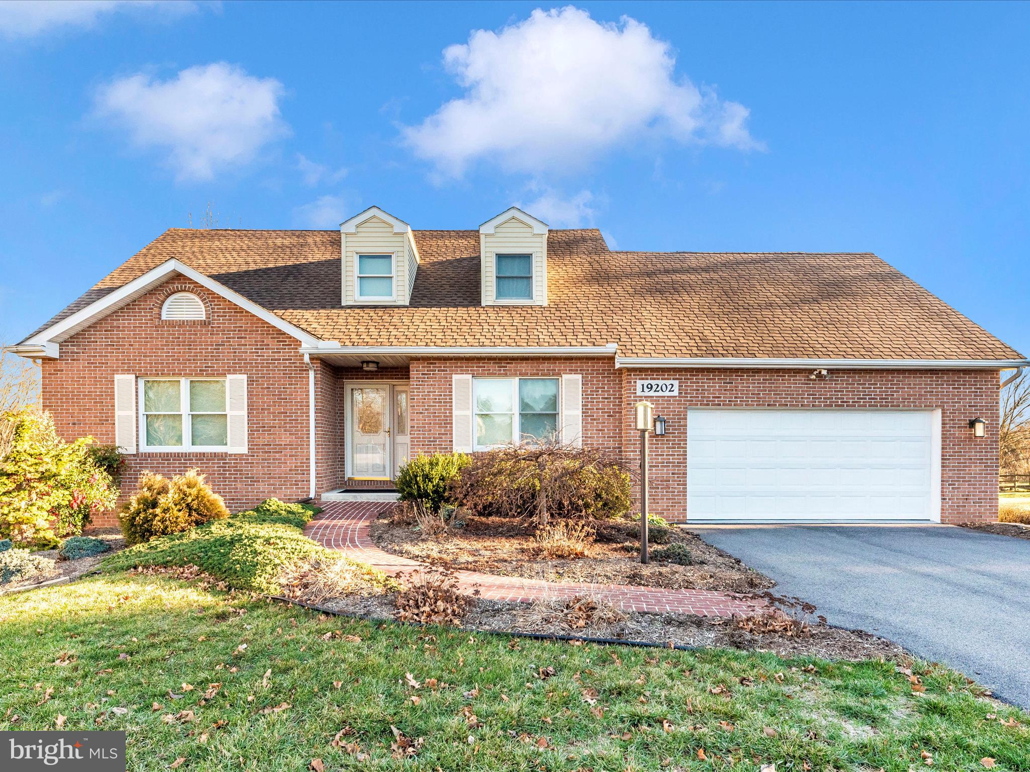 FOXLEIGH MEADOWS - Residential