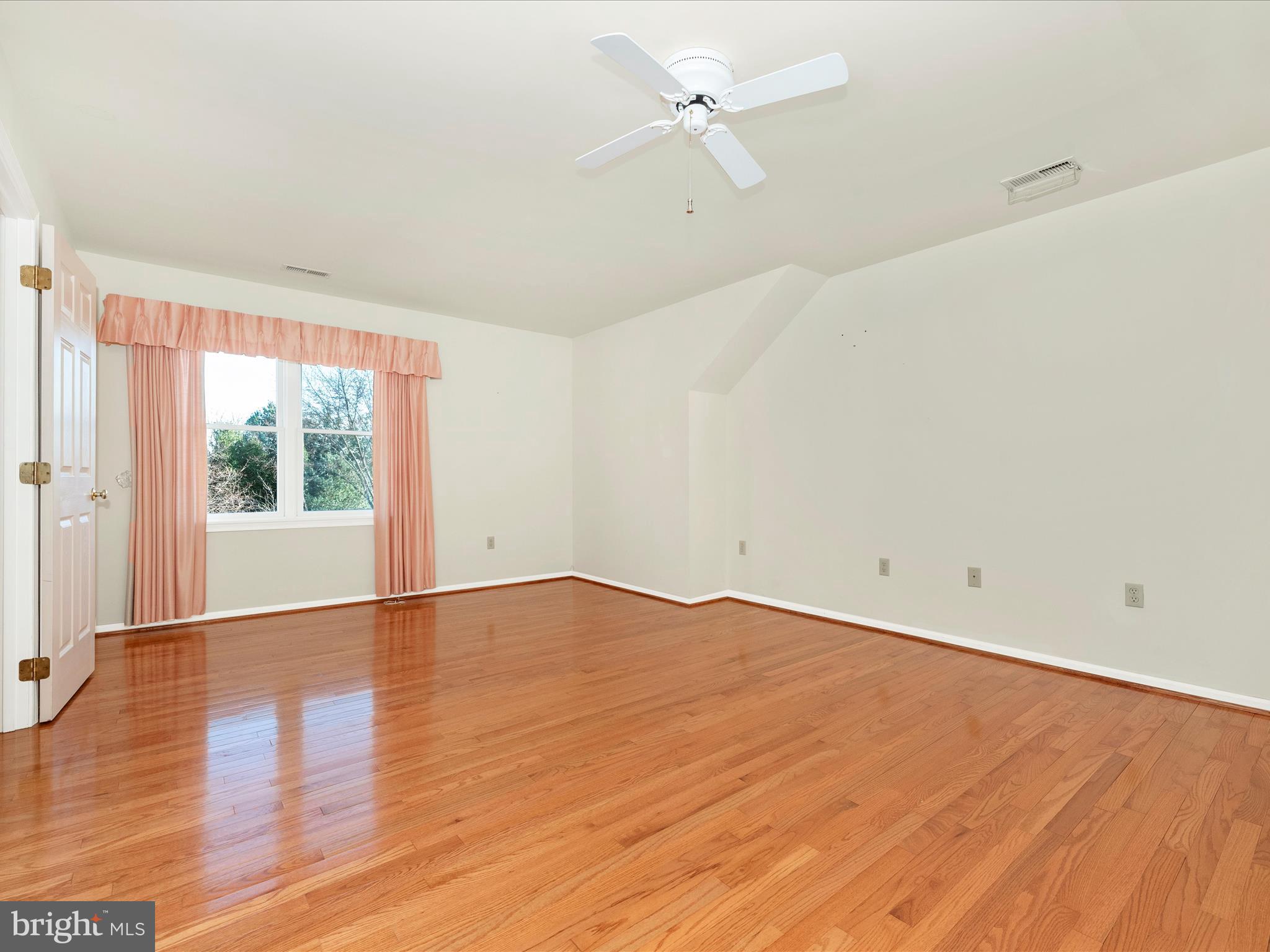 FOXLEIGH MEADOWS - Residential