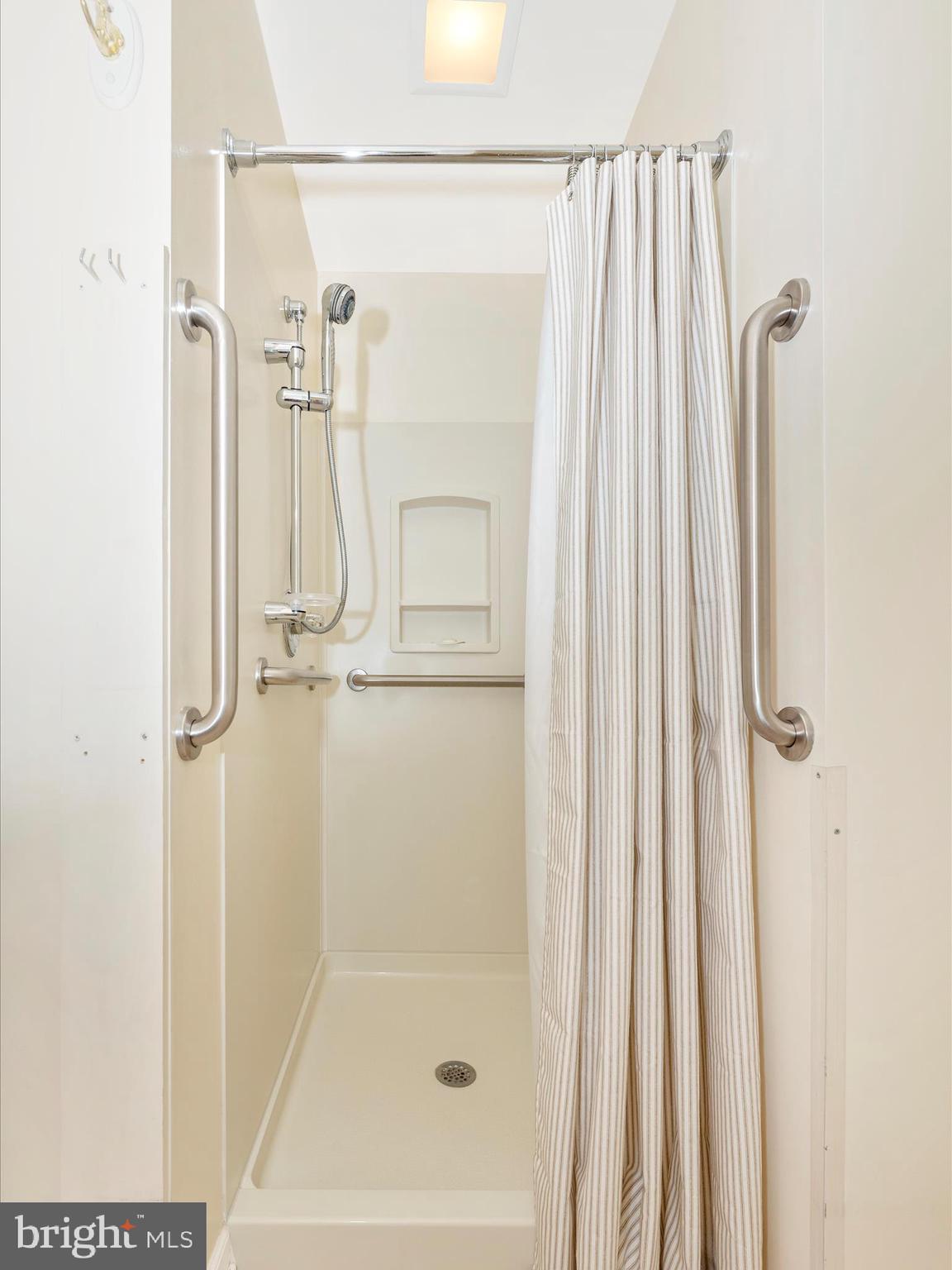 FOXLEIGH MEADOWS - Residential