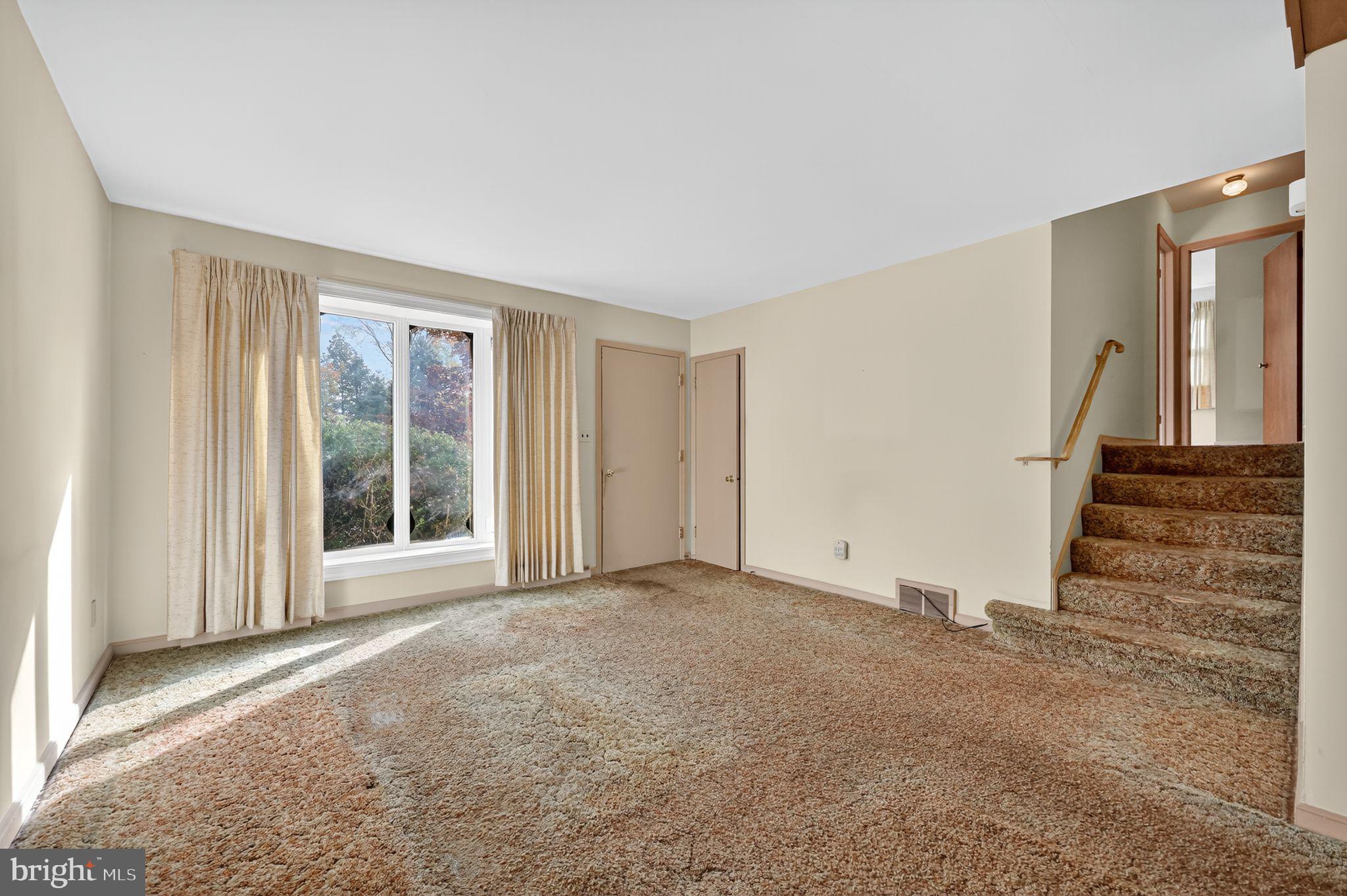 713 DORCASTER DRIVE