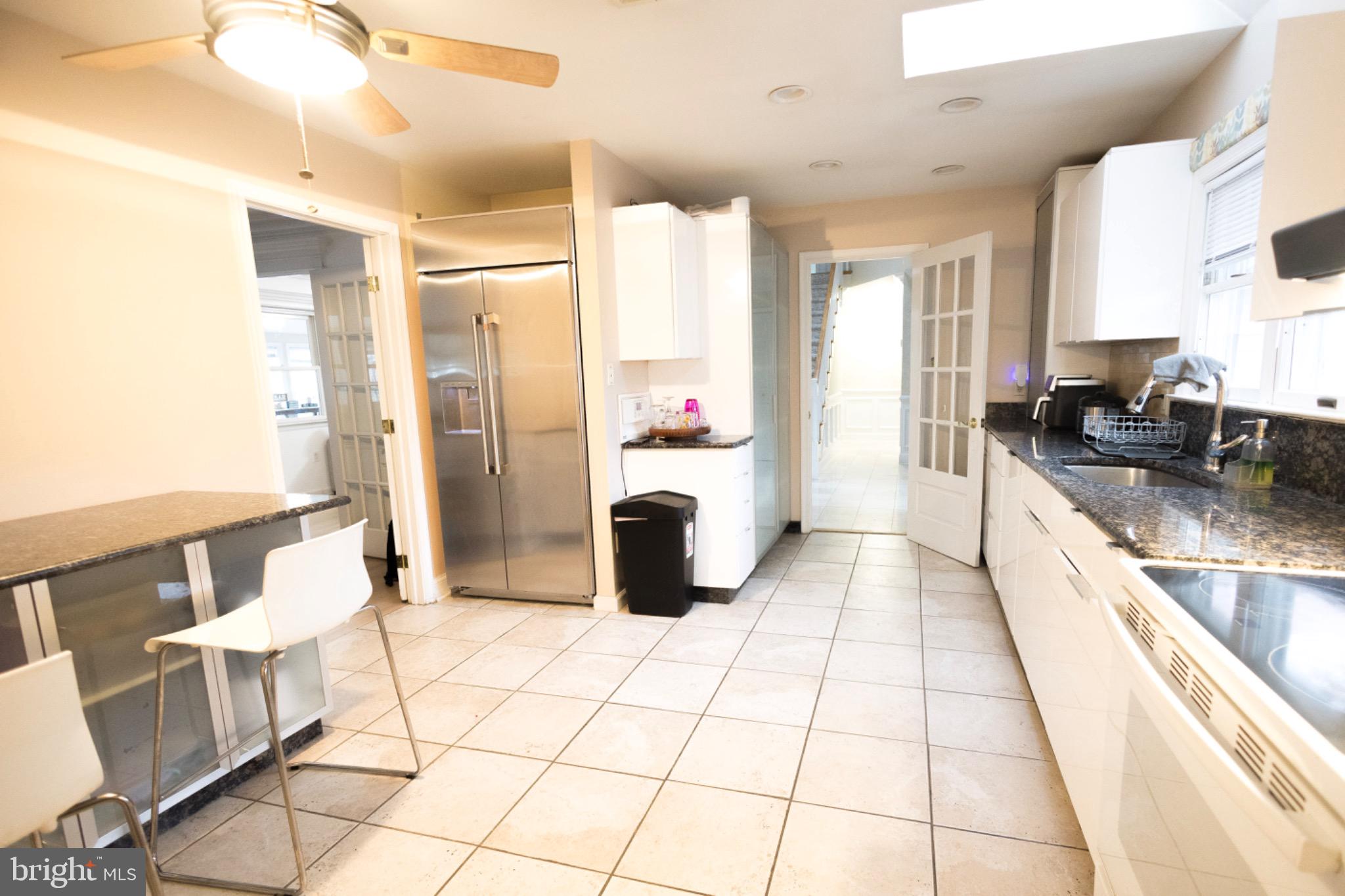 RED ROSE GATE - Residential Lease